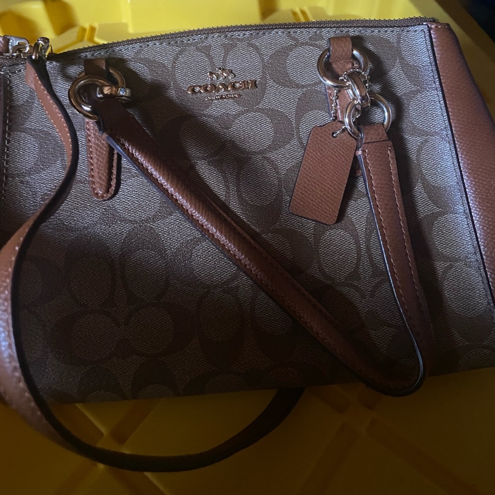 womens COACH monogram bag - Picture 2 of 5